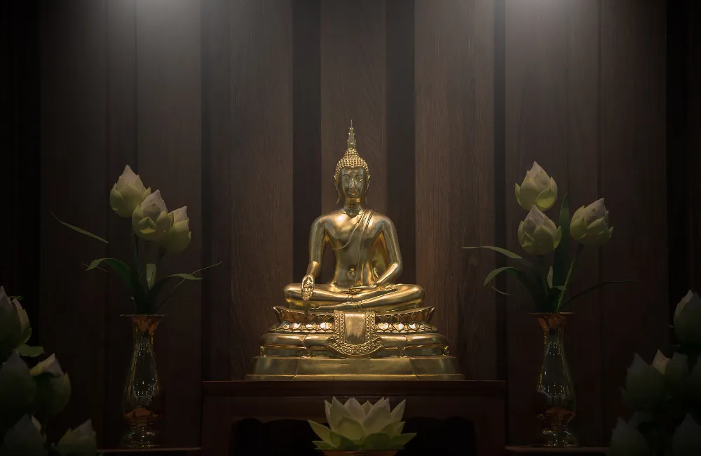 การตั้งหิ้งพระควรหันไปทางไหน จัดวางอย่างไรให้ถูกต้อง